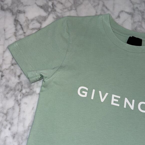 GIVENCHY LOGO TSHIRT 6Y - Picture 3 of 8